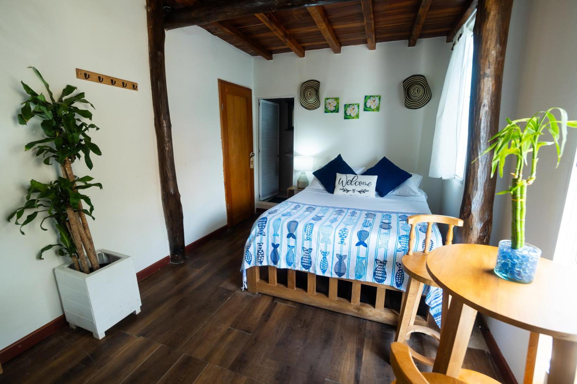 Cristal Blue Baru Hotel Pendales Ngoại thất bức ảnh